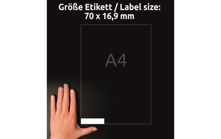 Actual product image Avery Universal labels
