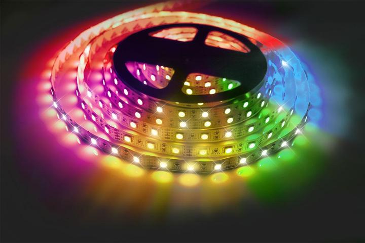Immagine prodotto Grundig Set di 2 strisce LED da 3 m, RGB, incluso telecomando (300 cm, Interno)