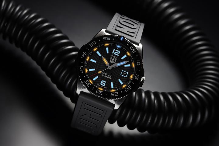 Image du produit Luminox PACIFIC DIVER AUTO 3100 SERIES (Montre de plongée, 42 mm)