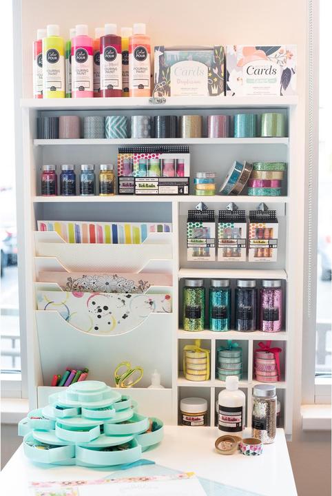 Actual product image We R Memory Keepers Storage and table