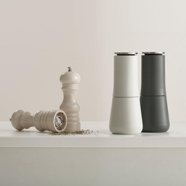 Actual product image Joseph Joseph Milltop salt and pepper mill (Pepper, Salt)