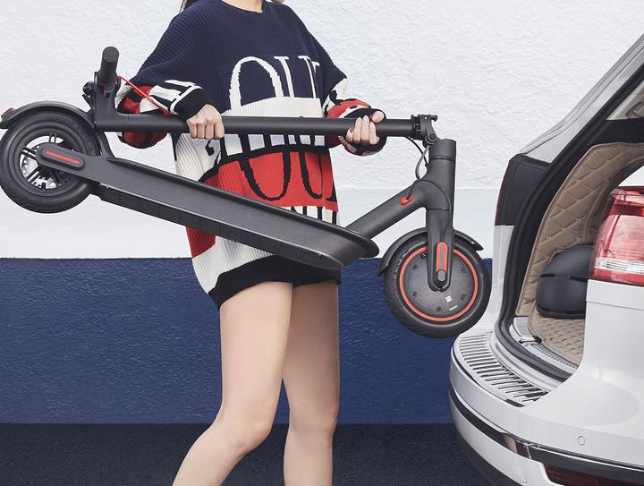Immagine prodotto Xiaomi Mi Pro (25 km/h, 45 km, 300 W)