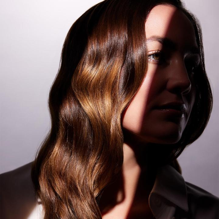Actual product image Kristin Ess Hair Soft Shine Beach Wave Spray (250 ml)