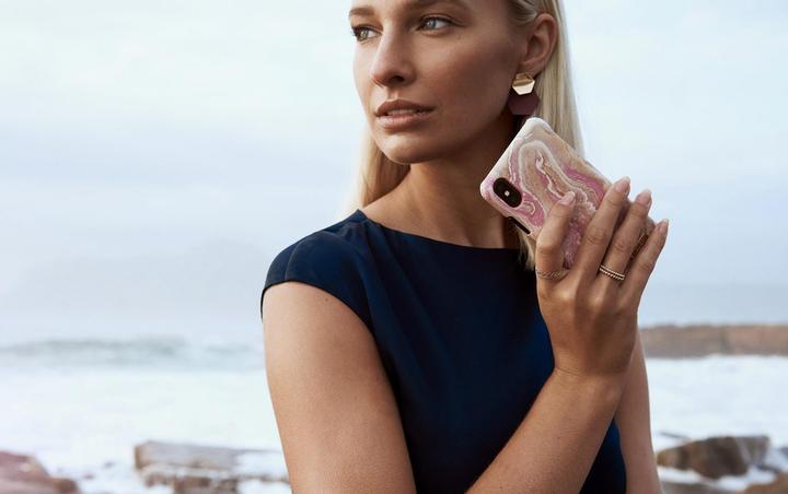 Produktbild iDeal Of Sweden Blush Marble (Samsung Galaxy S10e)