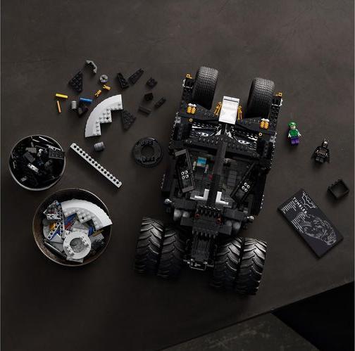 Image du produit LEGO Batmobile Tumbler (76240, LEGO DC, LEGO difficiles à trouver)