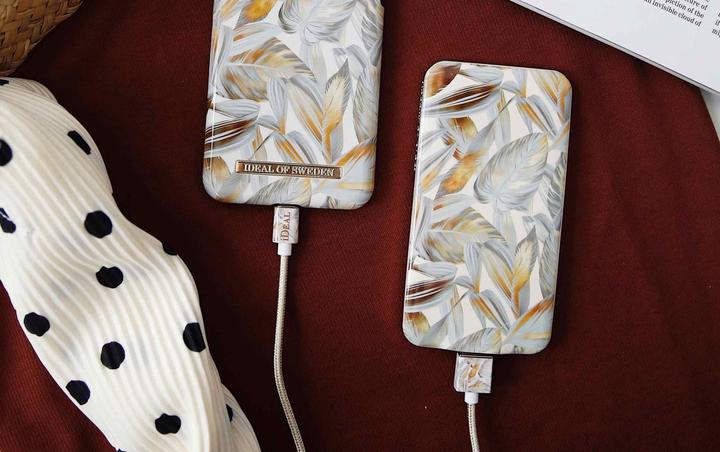 Actual product image iDeal Of Sweden Platinum Leaves (5000 mAh, 5 W, 18.50 Wh)