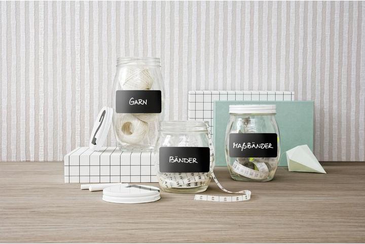 Actual product image Avery Living table labels