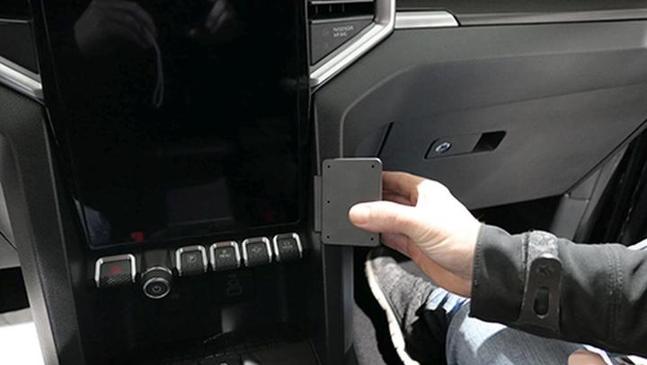 Produktbild Brodit 856008 Autohalterung Volkswagen Amarok 24-