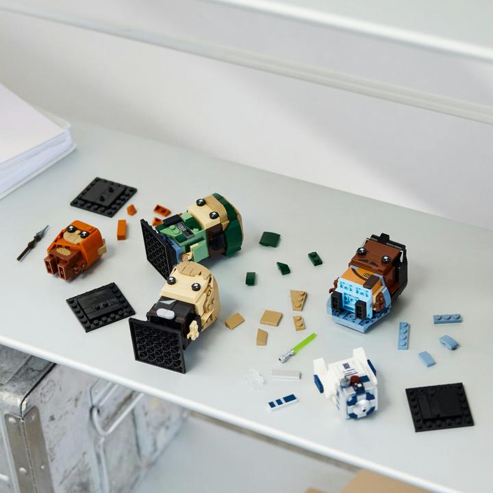 Actual product image LEGO Heroes of the Battle of Endor (40623, LEGO Brickheadz)
