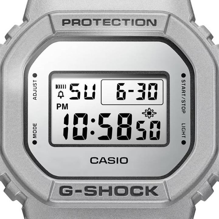 Produktbild G-Shock DW-5600FF-8ER (Chronograph, 43 mm)