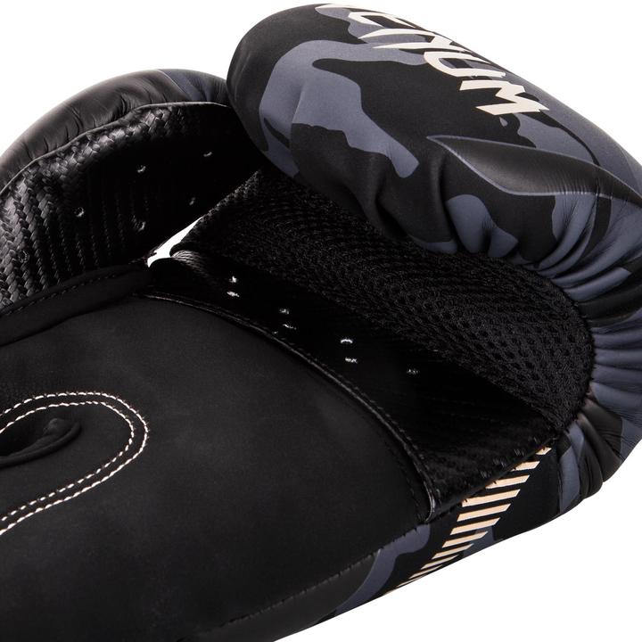 Actual product image Venum Impact' Boxing Gloves (10 OZ, 10)