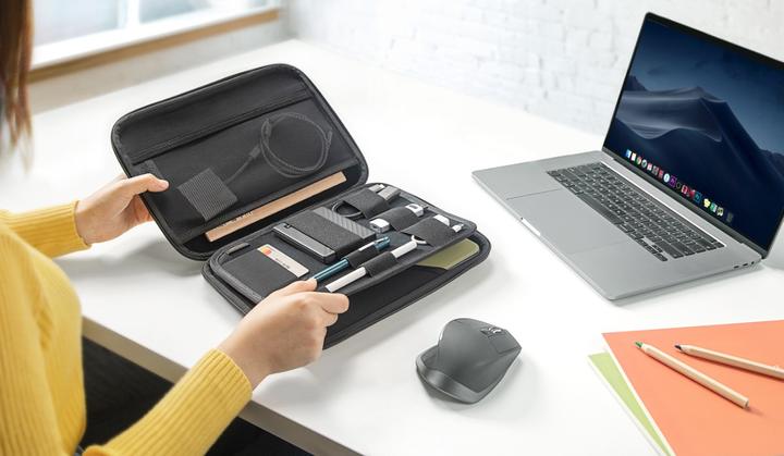 Produktbild tomtoc Smart A06 (9.7-11") Tablet Case (Microsoft Surface Go, iPad Air, iPad Pro 10.5 2017 (1. Gen), iPad Pro 11 2018 (1. Gen), iPad Pro 11 2020 (2. Gen), iPad Air 2020 (4. Gen), iPad Air 2022 (5. Gen))
