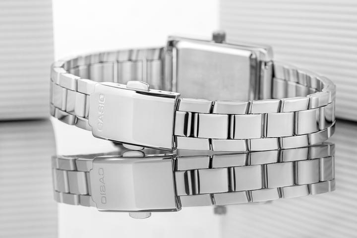 Actual product image Casio Ladies' watch LTP-1234DD-2ADF + BOX
