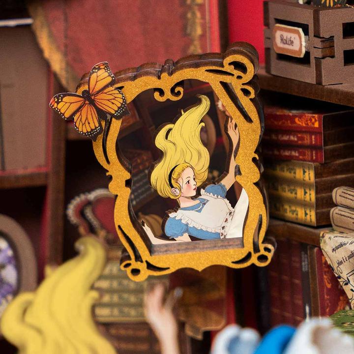 Produktbild Robotime Bausatz Alice im Wunderland, Modell Art: Book Nook