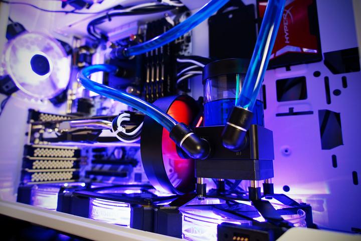 Image du produit In Win 303 Tour midi MSI Dragon Edition (ATX, mATX, Mini-ITX)