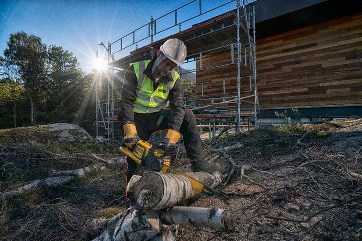 Image du produit DeWalt DCM575N-XJ (Tronçonneuse à batterie)