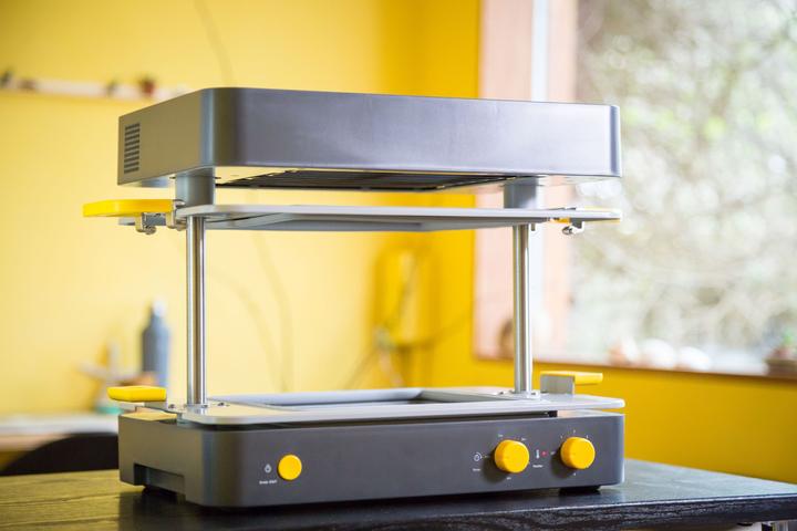 Actual product image Mayku FormBox