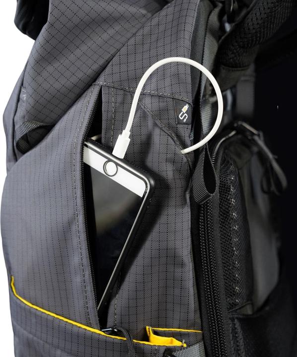 Actual product image Vanguard Veo Active 49 GY (Camera shoulder bag, 35 l)