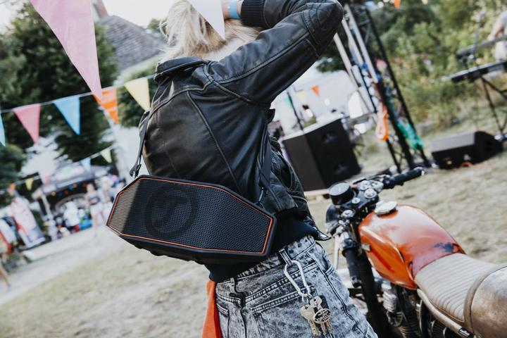 Produktbild Teufel Rockster Cross (16 h, Akkubetrieb, Netzbetrieb)