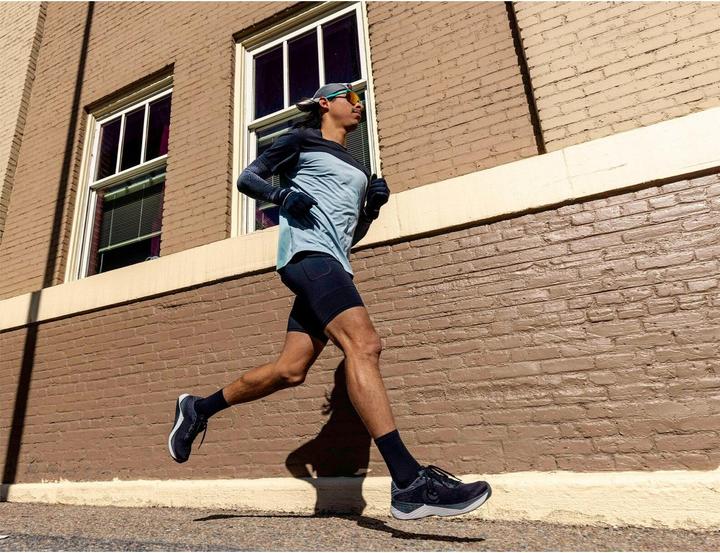 Actual product image Topo Athletic running shoes ultrafly 5 (42)