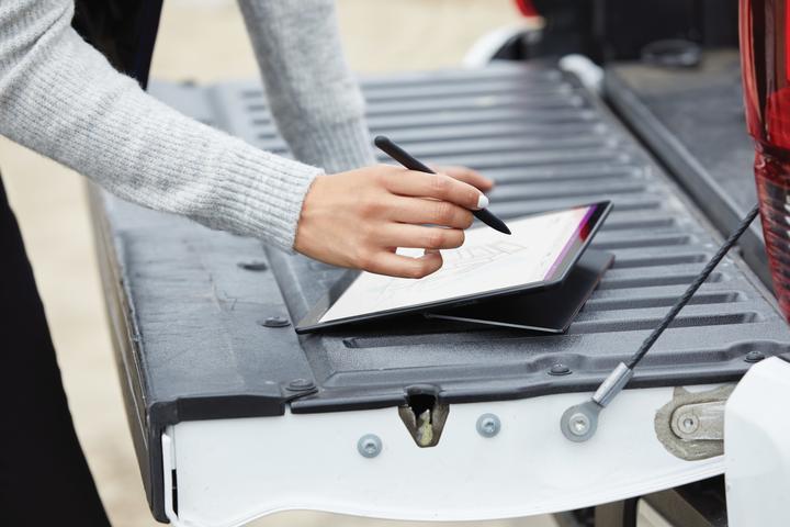 Produktbild Microsoft Surface Pro X (3G, 13", 512 GB, Platin)
