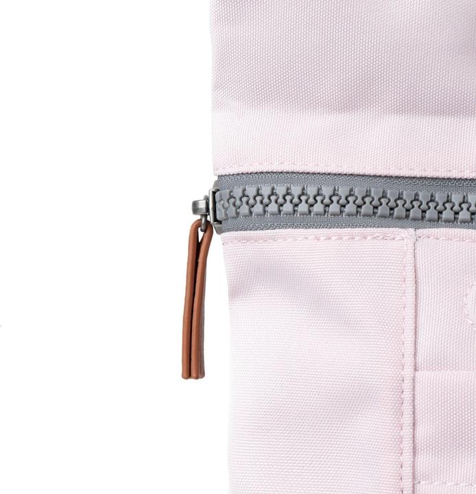 Produktbild Roka London Finchley A Transcendent Pink Small Recycled Canvas (1 l)
