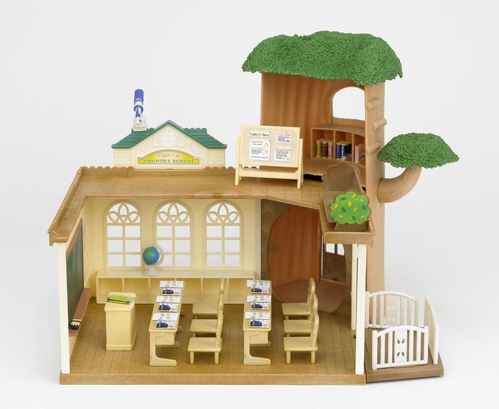 Produktbild Sylvanian Families Eichenhain Schule