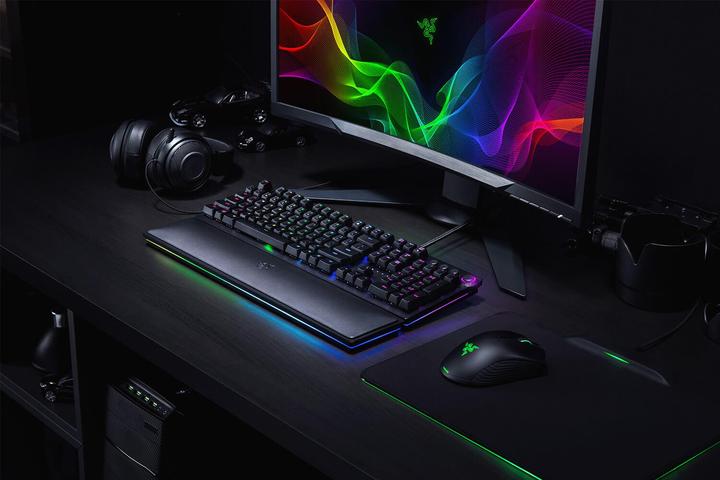Actual product image Razer Huntsman Elite Gaming (US, Cable)