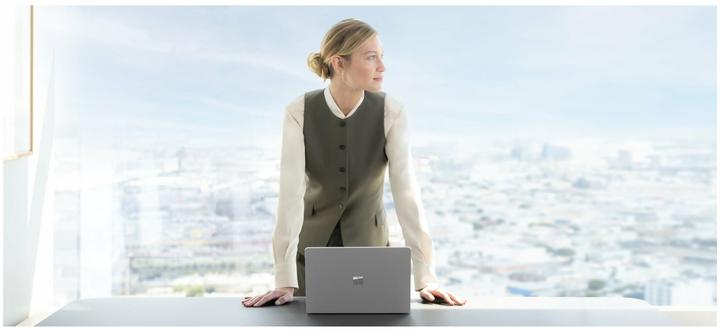Immagine prodotto Microsoft Surface Laptop 7th Edition (Intel) per il business - Copilot+ PC (15", Intel Core Ultra 7 266V, 16 GB, 256 GB, CH)