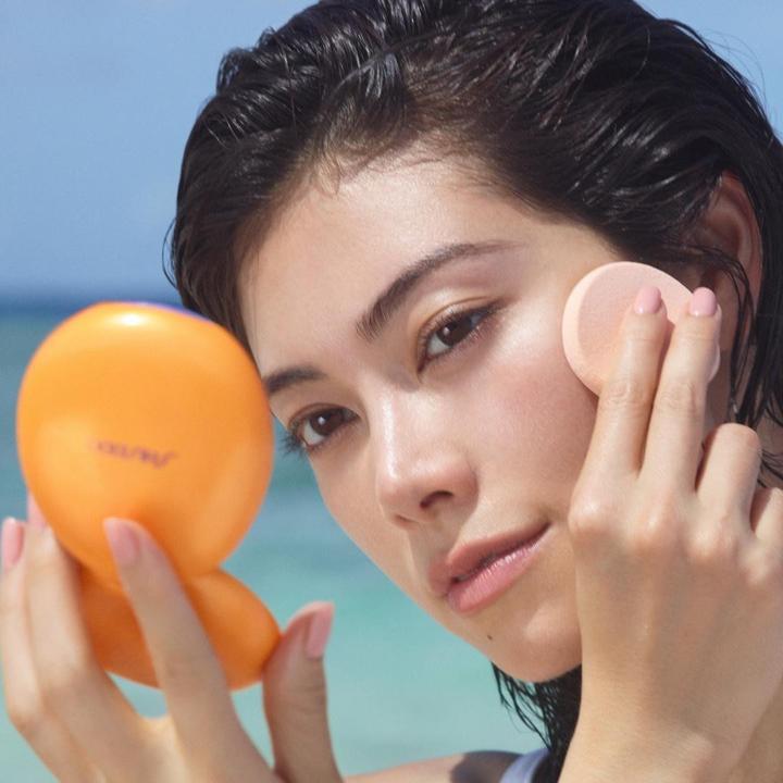 Immagine prodotto Shiseido Sun - fondotinta compatto protettivo contro i raggi UV spf30 ricarica avorio scuro (Crema solare viso, SPF 30, 120 ml, 32 g)