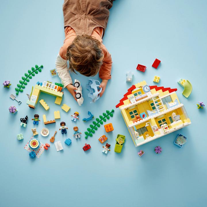 Actual product image LEGO 3-in-1 family house (10994)