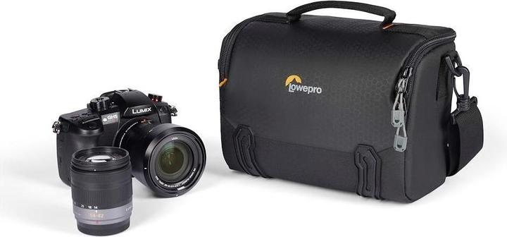 Actual product image Lowepro Adventura SH 140 III Green Line (Camera shoulder bag, 3 l)