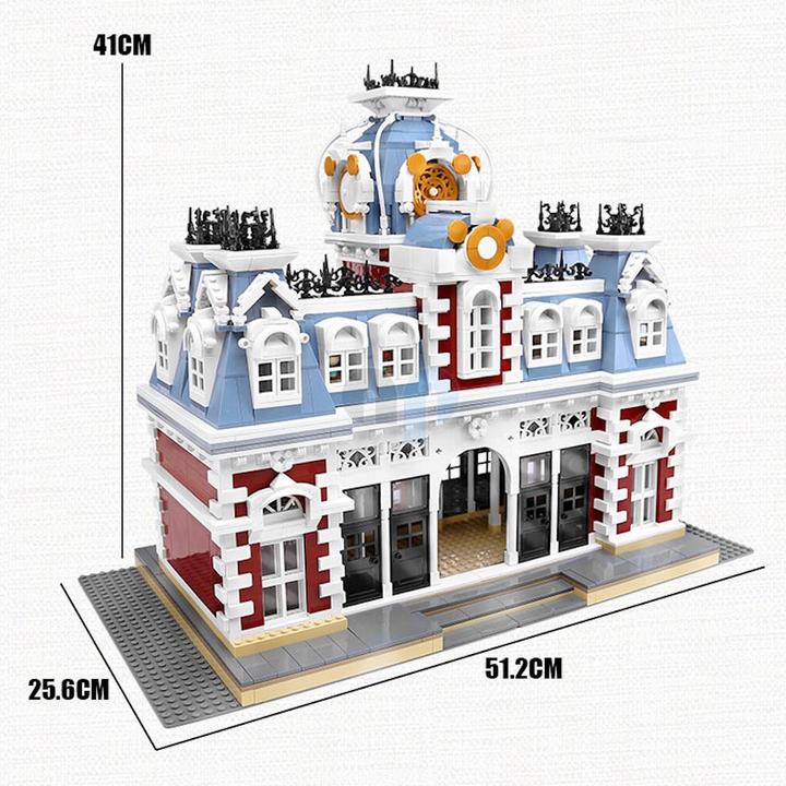 Actual product image Mould King MKingLand: The Station of The Creamland