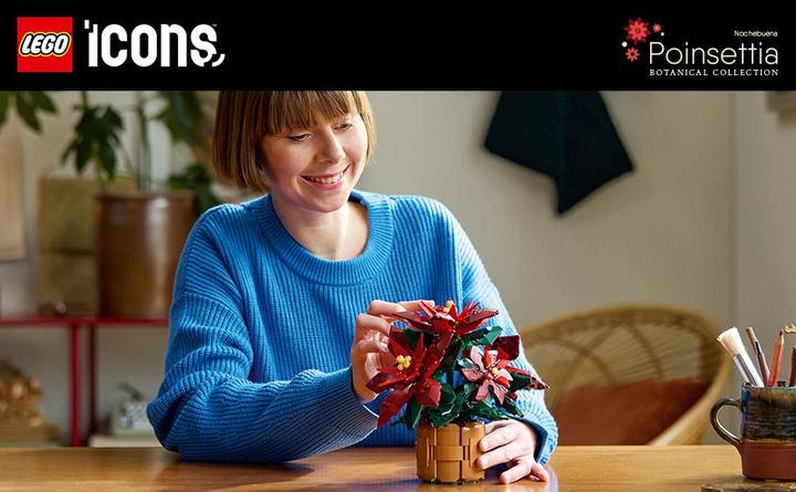 Actual product image LEGO Poinsettia (10370, LEGO Icons)