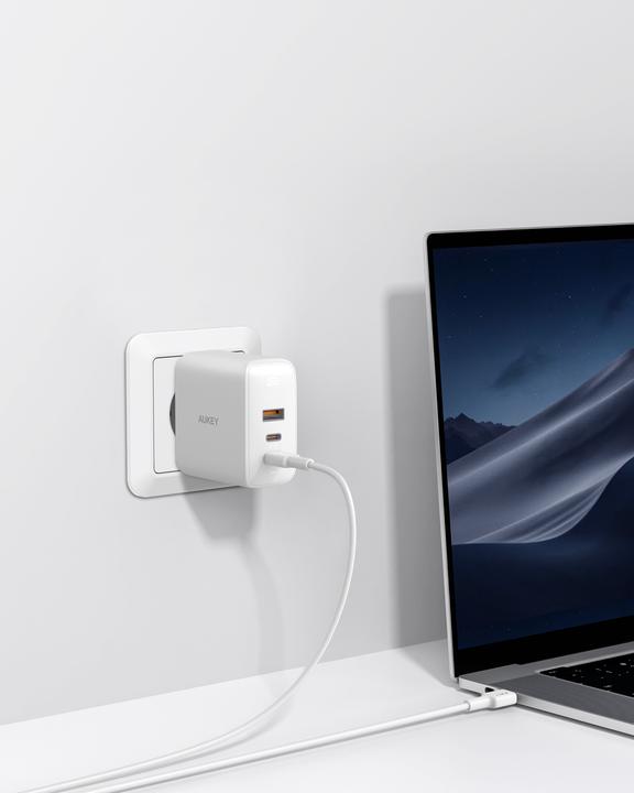 Actual product image Aukey Omnia PA-B6S + USB C cable (90 W)