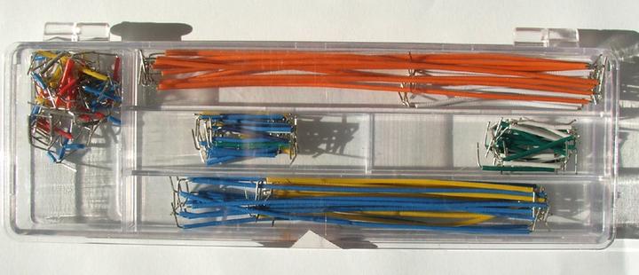 Immagine prodotto OEM 140 pezzi. Cavo di collegamento alla breadboard con scatola (Cavi)