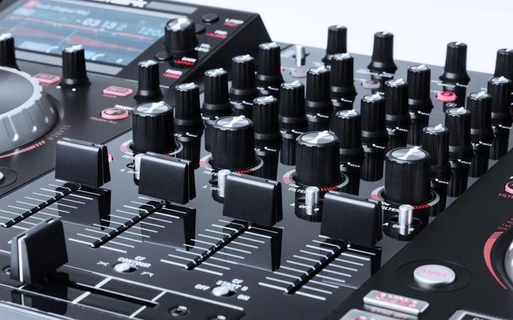 Actual product image Numark Nvii