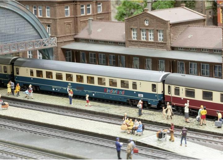 Actual product image Trix H0 23143 H0 Set of 2 passenger coaches Fern Express FD 1980 Königssee of the DB Set 2 (Track H0)