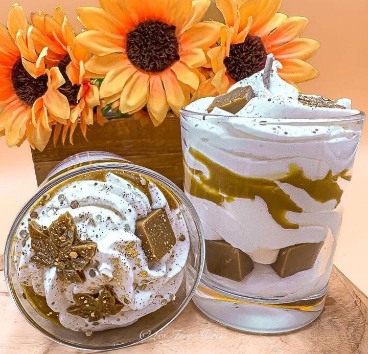 Actual product image Les Fées Mères Gourmet aroma candle scented candle gift decoration candle - caramel with salted butter - (350 g)