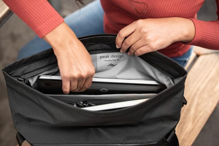 Image du produit Peak Design Everyday Tote (Sac à bandoulière pour appareil photo, 15 l)