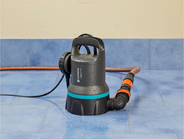 Produktbild Gardena Klarwasser-Tauchpumpe 9000 (Klarwasserpumpe, Regenfasspumpe)