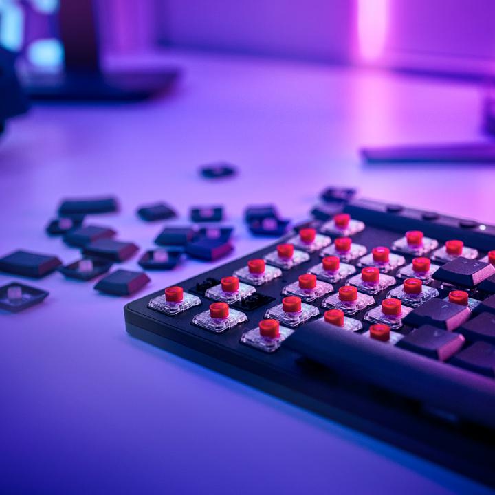 Actual product image Logitech G515 Lightspeed TKL (DE, Wireless, Cable)