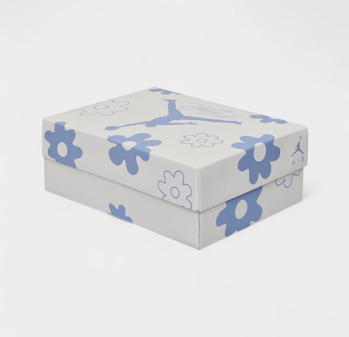 Actual product image Nike Air Jordan 4 (38.5)