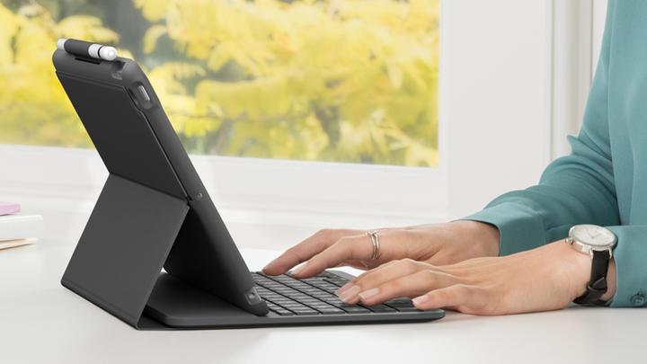 Actual product image Logitech slim folio (CH, iPad 2019 (7th gene), iPad 2020 (8. Gen), iPad 2021 (9th Gen))