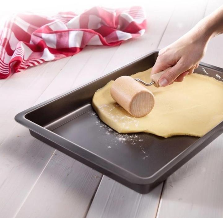 Actual product image Westmark Baking tray roller, beech wood