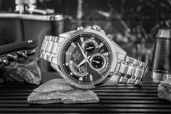 Produktbild Casio Edifice - EFV-580D-1AVUEF (Chronograph, 44 mm)