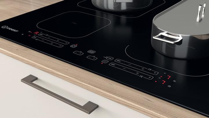 Produktbild Indesit IB 65B60 NE Schwarz Integriert 59 cm Zonen-Induktionskochfeld 4 Zone(n)