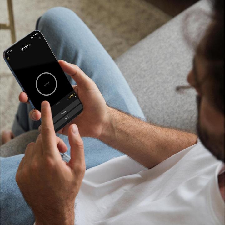 Produktbild Nuki Smart Lock Pro (4th Gen) CH-Zylinder (Smartphone)