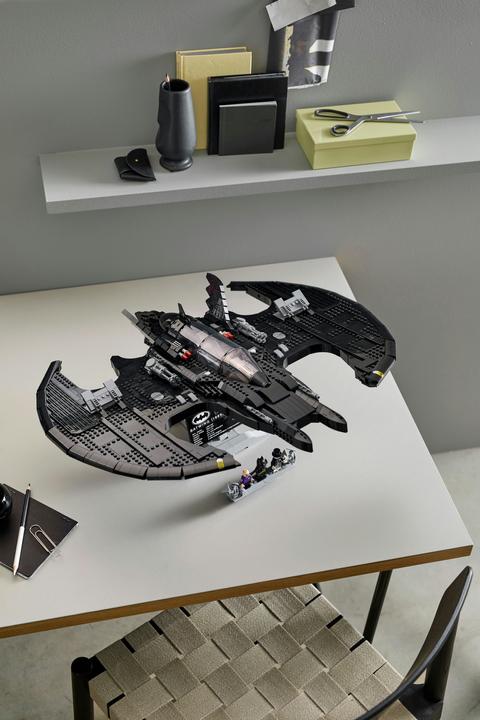 Actual product image LEGO 1989 Batwing (76161, LEGO DC, LEGO Rare Sets)
