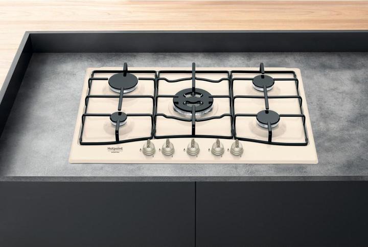 Actual product image Hotpoint PCN 750 T (OW) R /HA Ivory Built-in 75 cm Gas 5 Cooker(s)